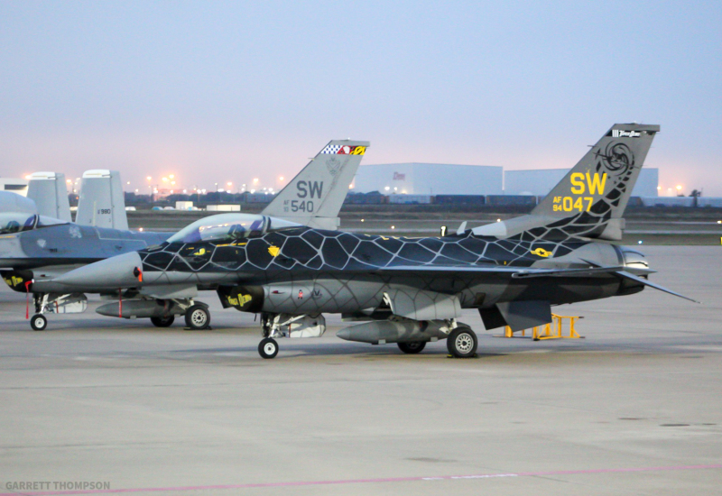 Photo of 94-0047 - USAF - United States Air Force General Dynamics F-16 Fighting Falcon at AFW on AeroXplorer Aviation Database