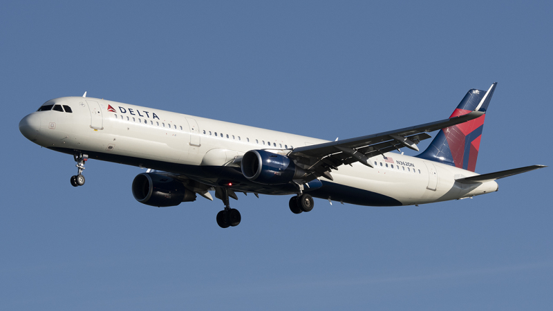 Photo of N362DN - Delta Airlines Airbus A321-200 at DCA on AeroXplorer Aviation Database