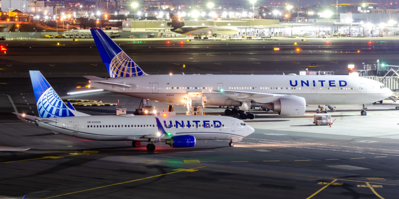 Photo of N76505 - United Airlines Boeing 737-800 at EWR on AeroXplorer Aviation Database