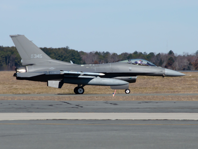 Photo of 87-0345 - Air National Guard General Dynamics F-16 Fighting Falcon at ACY on AeroXplorer Aviation Database