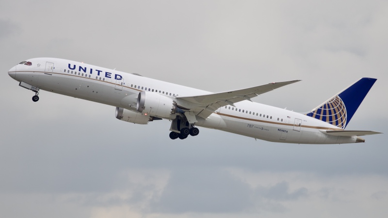 Photo of N24974 - United Airlines Boeing 787-9 at IAH on AeroXplorer Aviation Database