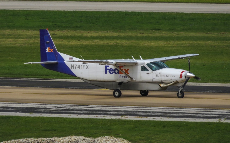 Photo of N741FX - FedEx Cessna 208B at AUS on AeroXplorer Aviation Database