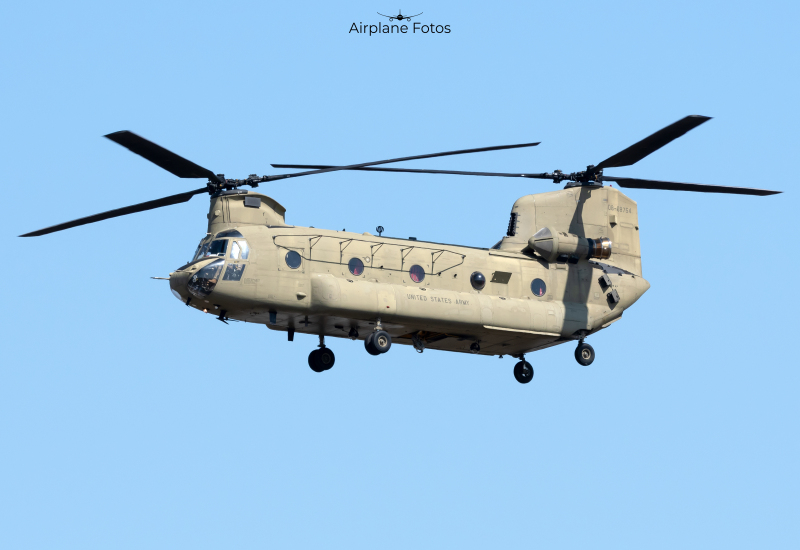 Photo of 08-08754 - US Army Boeing CH-47 Chinook at MUI on AeroXplorer Aviation Database