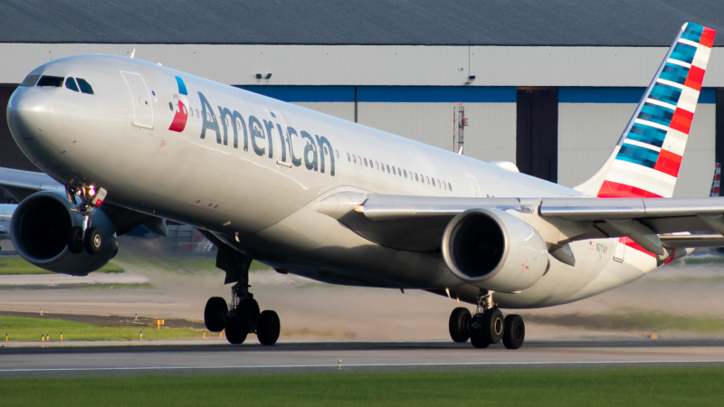 Photo of N271AY - American Airlines Airbus A330-300 at CLT on AeroXplorer Aviation Database