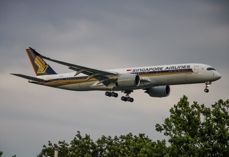 Photo of 9Y-SGG - Singapore Airlines Airbus A350-900 at JFK on AeroXplorer Aviation Database