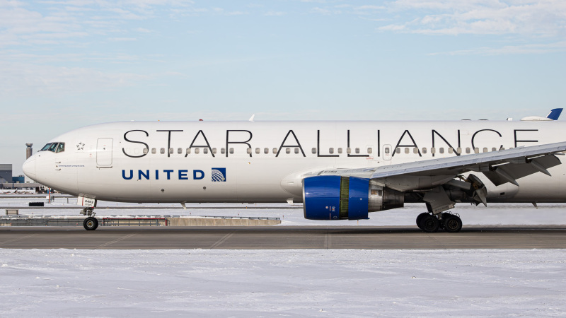 Photo of N653UA - United Airlines Boeing 767-300 at ORD on AeroXplorer Aviation Database