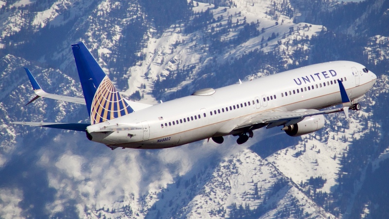 Photo of N68802 - United Airlines Boeing 737-900 at SLC on AeroXplorer Aviation Database