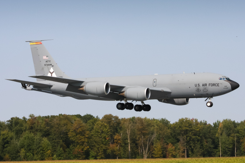 Photo of 60-0351 - USAF - United States Air Force Boeing KC-135 Stratotanker at YXU on AeroXplorer Aviation Database