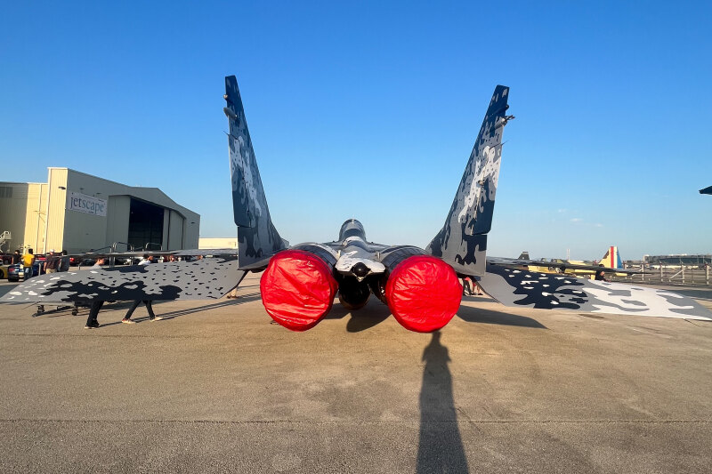 Photo of N29UB - PRIVATE Mikoyan-Gurevich MiG-29 at FLL on AeroXplorer Aviation Database