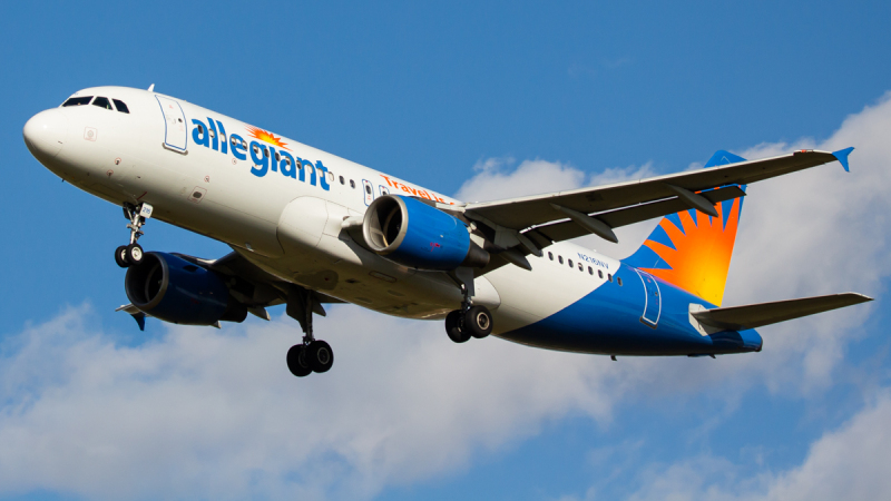 Photo of N216NV - Allegiant Air Airbus A320 at CVG on AeroXplorer Aviation Database