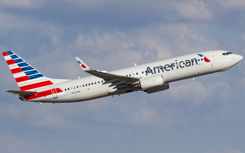Photo of N947NN - American Airlines Boeing 737-800 at TPA  on AeroXplorer Aviation Database