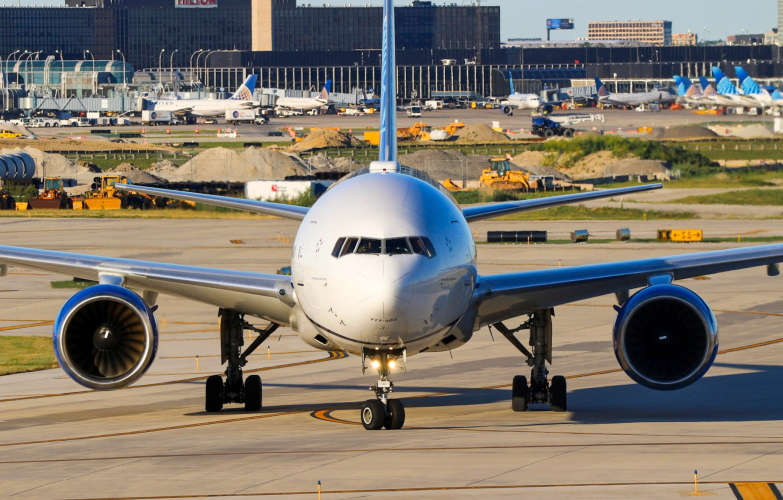 Photo of N209UA - United Airlines Boeing 777-200 at ORD on AeroXplorer Aviation Database