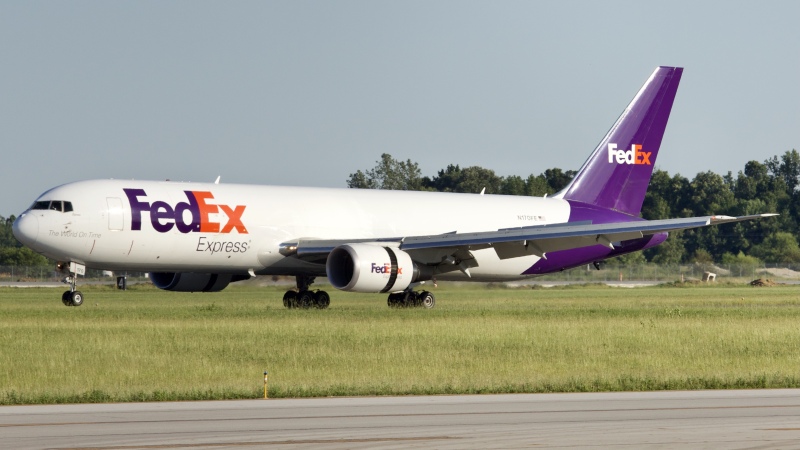 Photo of N170FE - FedEx Boeing 767-300F at LCK on AeroXplorer Aviation Database