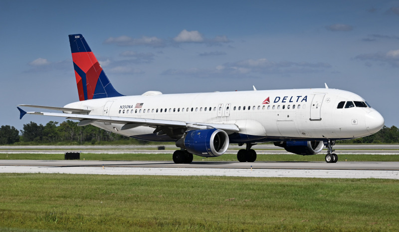 Photo of N350NA - Delta Airlines Airbus A320 at MCO on AeroXplorer Aviation Database