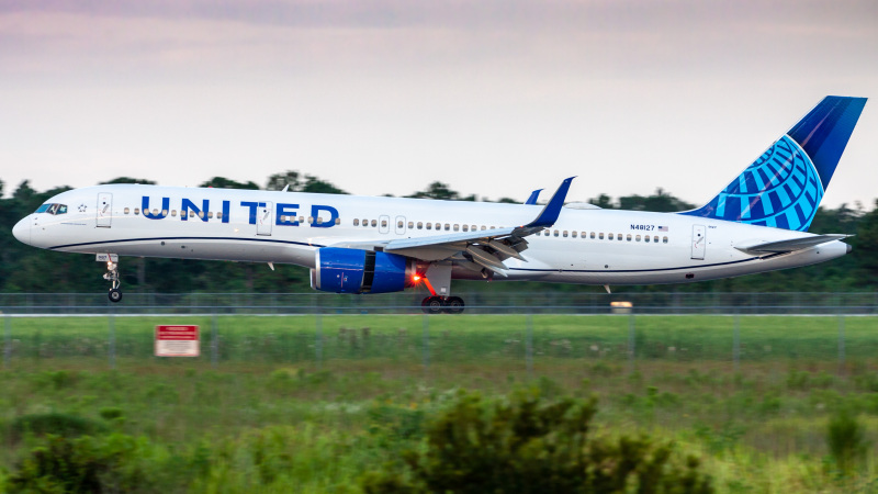 PHOTOS: United's First A321neo Spotted in Hamburg - AeroXplorer.com