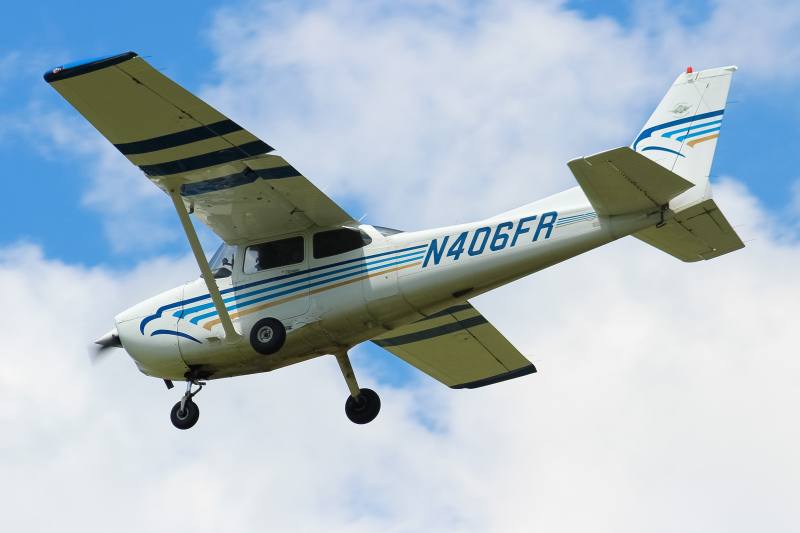 Photo of N406FR - PRIVATE  Cessna 172 at LUK on AeroXplorer Aviation Database