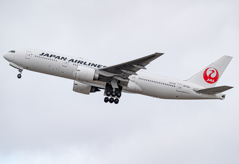 Photo of JA710J - Japan Airlines Boeing 777-200ER at HNL on AeroXplorer Aviation Database