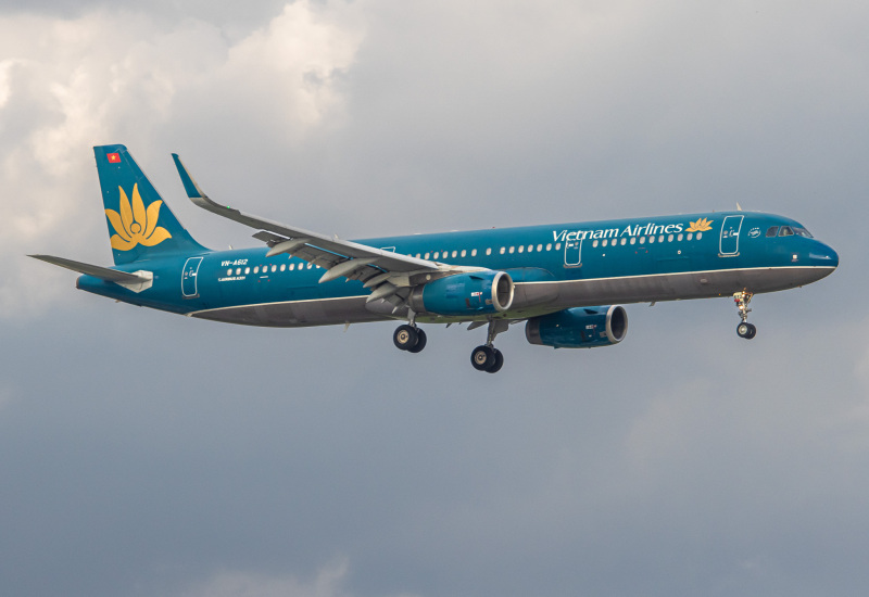 Photo of VN-A612 - Vietnam Airlines Airbus A321-200 at SGN on AeroXplorer Aviation Database