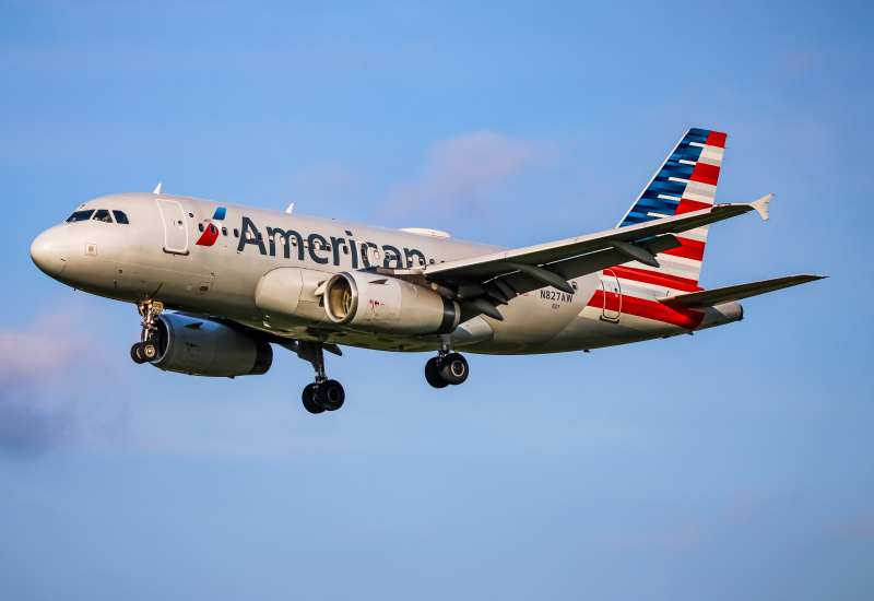 Photo of N827AW - American Airlines Airbus A319 at BWI on AeroXplorer Aviation Database