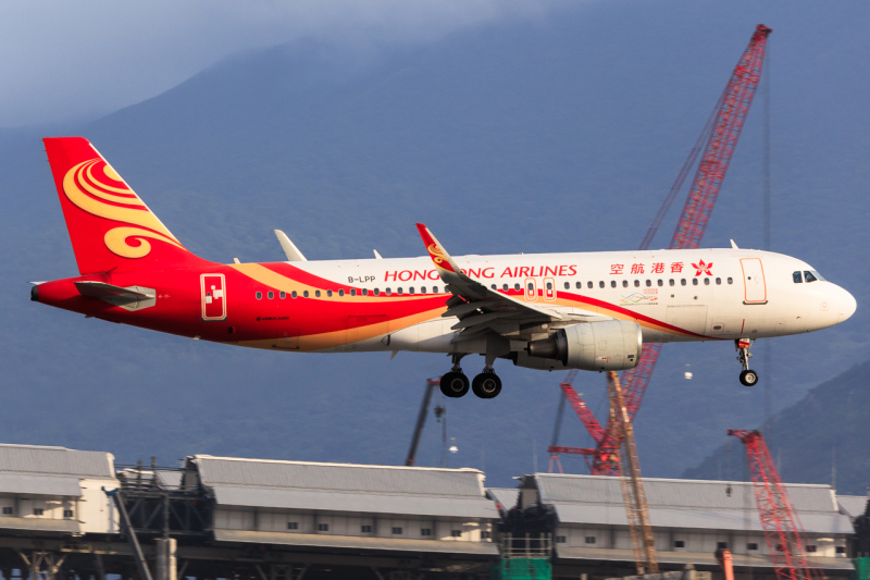 Photo of B-LPP - Hong Kong Airlines Airbus A320 at HKG on AeroXplorer Aviation Database