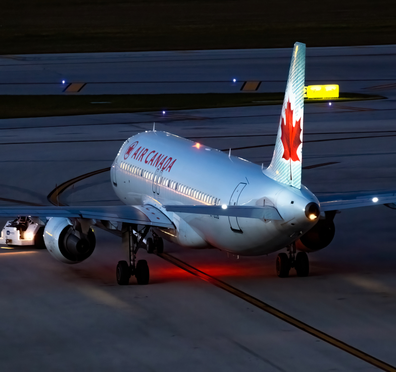 Photo of C-FAZB - Air Canada Airbus A320 at FLL on AeroXplorer Aviation Database