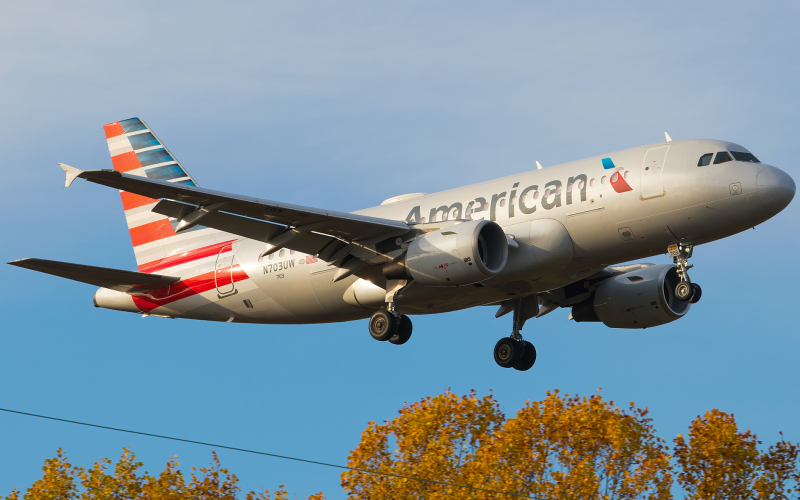 Photo of N703UW - American Airlines Airbus A319 at BWI on AeroXplorer Aviation Database