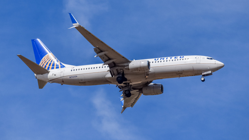 Photo of N76526 - United Airlines Boeing 737-800 at DEN on AeroXplorer Aviation Database