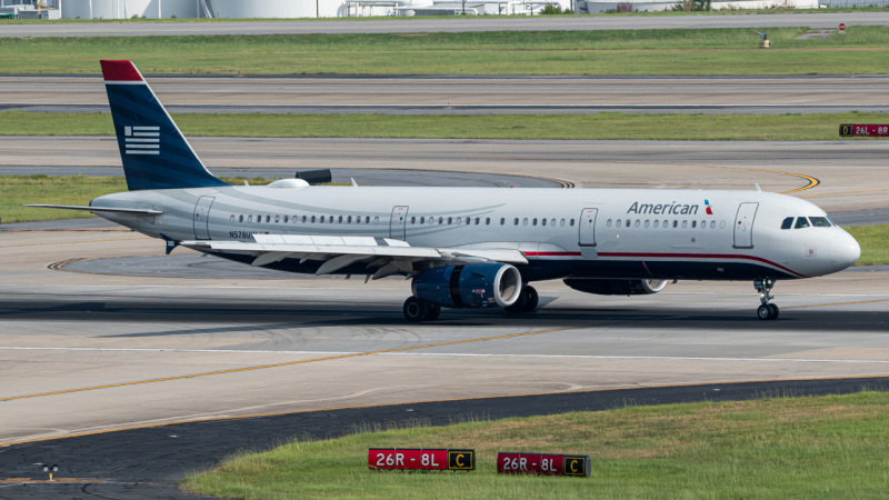 Photo of N578UW - American Airlines Airbus A321-200 at ATL on AeroXplorer Aviation Database