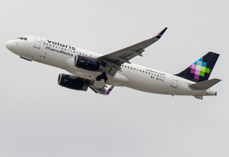Photo of N525VL - Volaris Airbus A320 at LAX on AeroXplorer Aviation Database