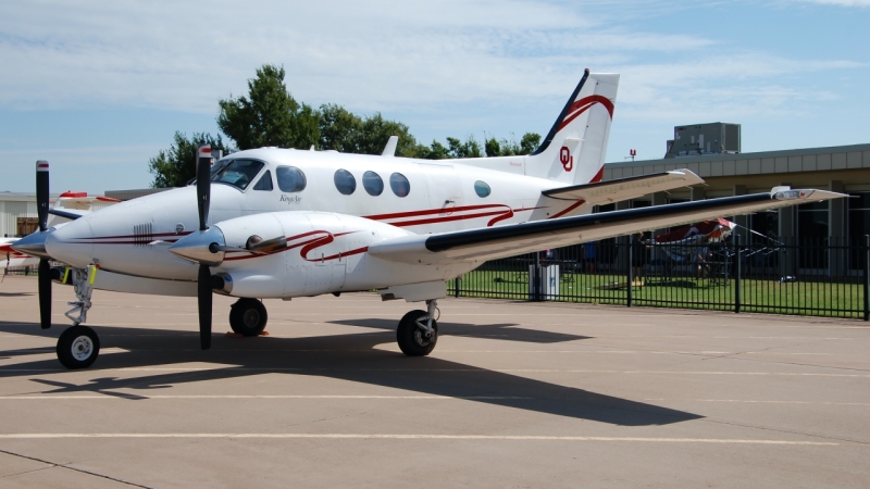 Photo of N370U - University of Oklahoma Beechcraft King Air C90 at OUN on AeroXplorer Aviation Database