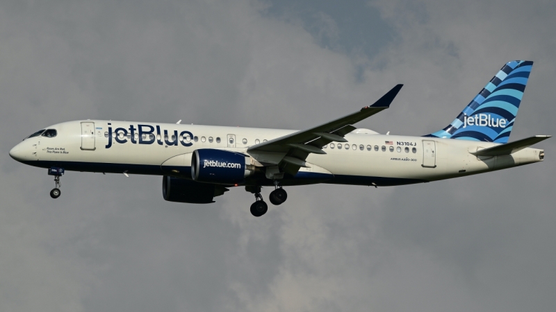 Photo of N3104J - JetBlue Airways Airbus A220-300 at DFW on AeroXplorer Aviation Database
