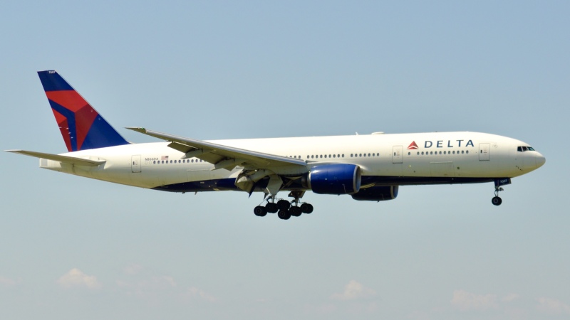 Photo of N866DA - Delta Airlines Boeing 777-200ER at ORD on AeroXplorer Aviation Database