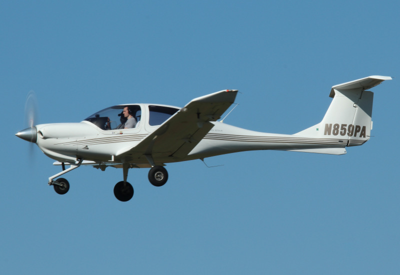 Photo of N859PA - PRIVATE Diamond DA40 at LOM on AeroXplorer Aviation Database