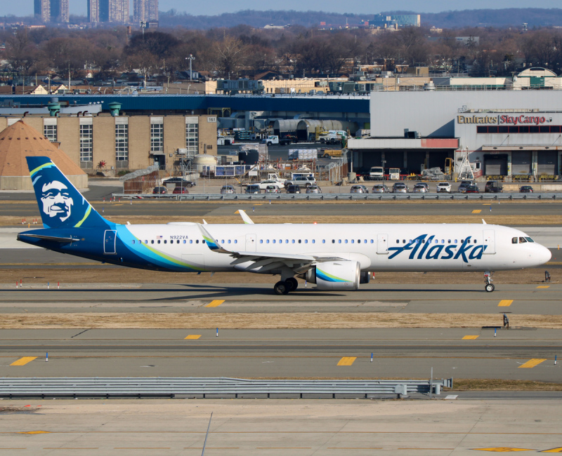 Photo of N922VA - Alaska Airlines Airbus A321neo at JFK on AeroXplorer Aviation Database