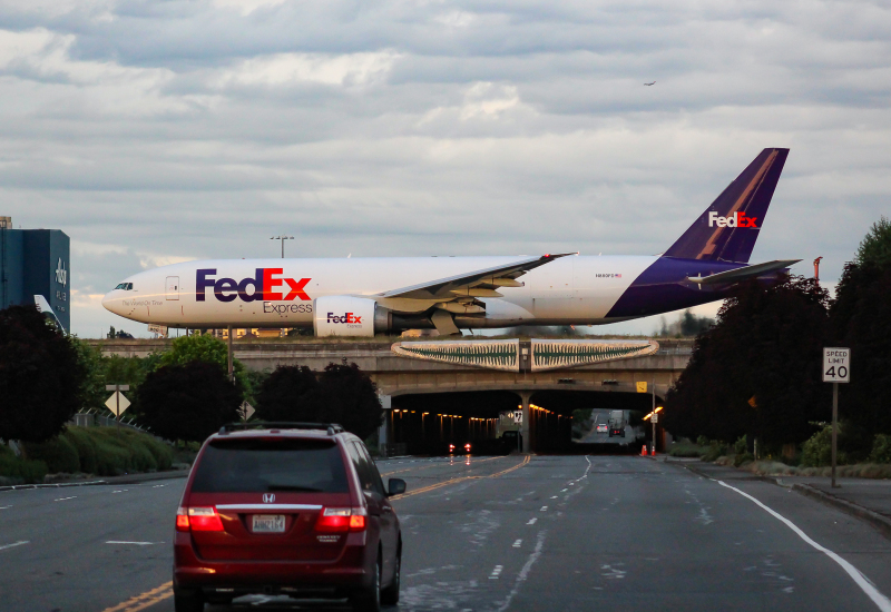 Photo of N880FD - FedEx Boeing 777-200F at SEA on AeroXplorer Aviation Database