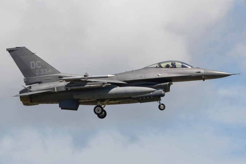 Photo of 87-0334 - Air National Guard General Dynamics F-16 Fighting Falcon at LFI on AeroXplorer Aviation Database