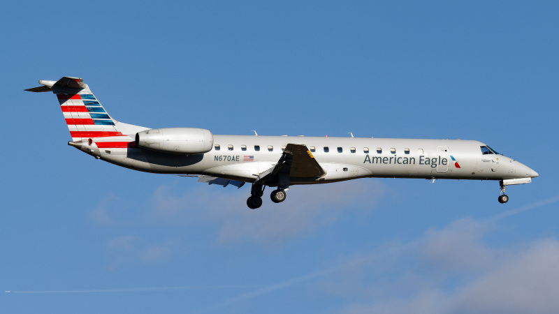 Photo of N670AE - American Eagle Embraer ERJ-145LR at AVL on AeroXplorer Aviation Database