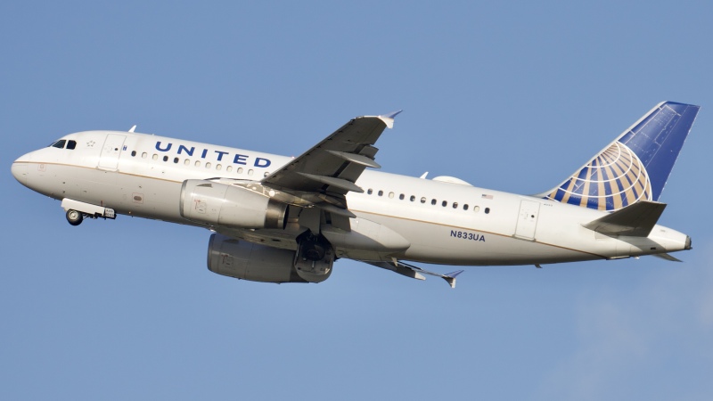 Photo of N833UA - United Airlines Airbus A319 at IAH on AeroXplorer Aviation Database