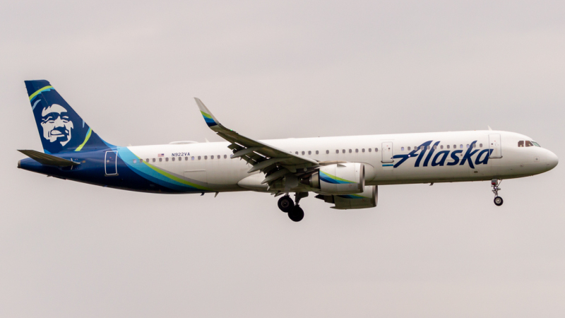 Photo of N922VA - Alaska Airlines Airbus A321neo at JFK on AeroXplorer Aviation Database