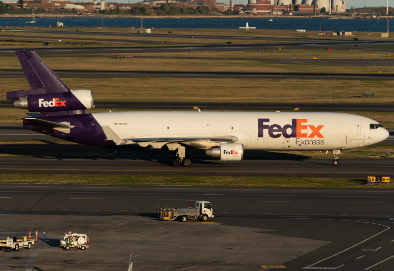 Photo of N621FE - FedEx McDonnell Douglas MD-11F at BOS on AeroXplorer Aviation Database