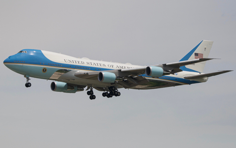 Photo of 82-8000 - USAF - United States Air Force Boeing VC-25A at ORD on AeroXplorer Aviation Database