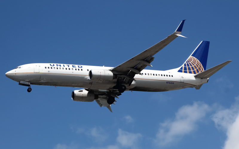Photo of N76269 - United Airlines Boeing 737-800 at EWR on AeroXplorer Aviation Database