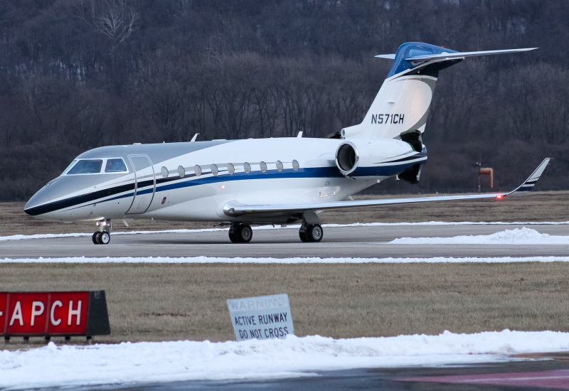 Photo of N571CH - PRIVATE Gulfstream G280 at LUK on AeroXplorer Aviation Database