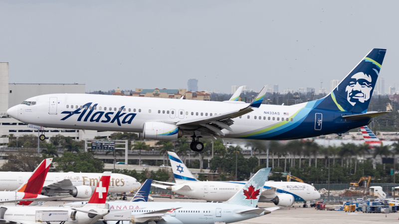 Photo of N433AS - Alaska Airlines Boeing 737-900ER at MIA on AeroXplorer Aviation Database