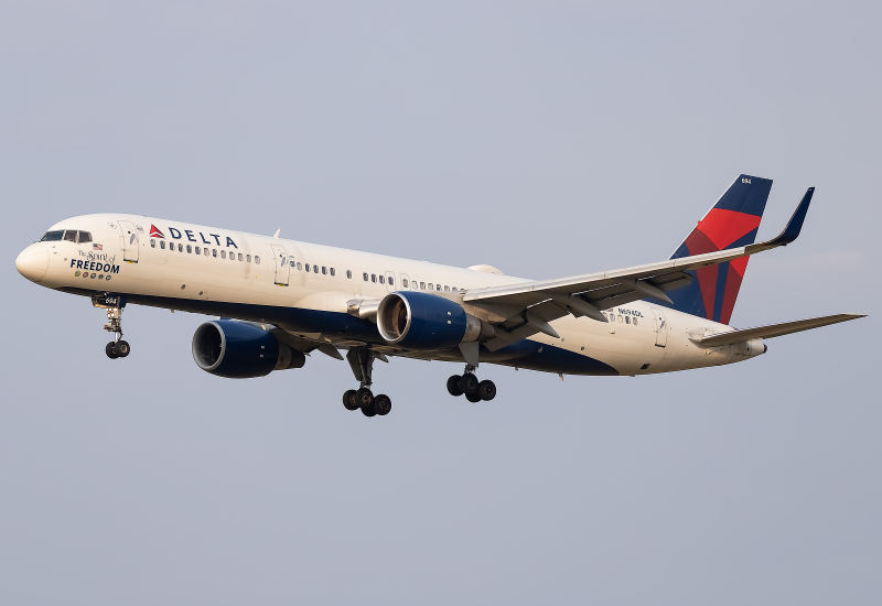 Photo of N694DL - Delta Airlines Boeing 757-200 at BWI on AeroXplorer Aviation Database