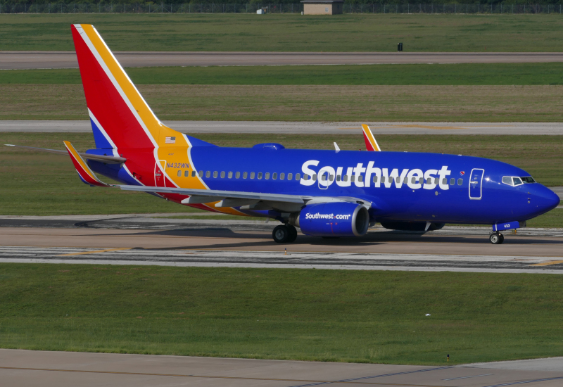 Photo of N432WN - Southwest Airlines Boeing 737-700 at AUS on AeroXplorer Aviation Database