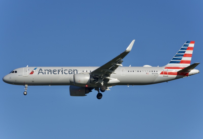 Photo of N411AN - American Airlines Airbus A321NEO at MCO on AeroXplorer Aviation Database