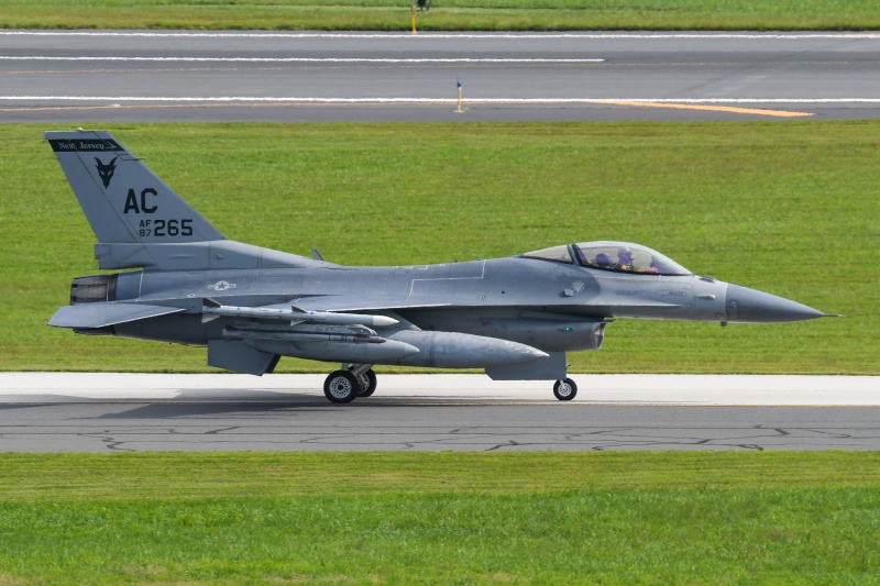 Photo of 87-0265 - USAF - United States Air Force General Dynamics F-16C Fighting Falcon at ACY on AeroXplorer Aviation Database