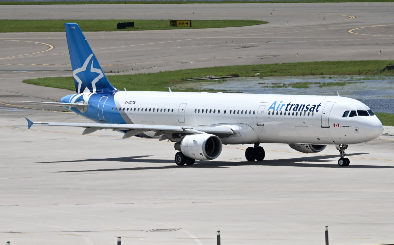 Photo of C-GEZN - Air Transat Airbus A321-200 at MCO on AeroXplorer Aviation Database