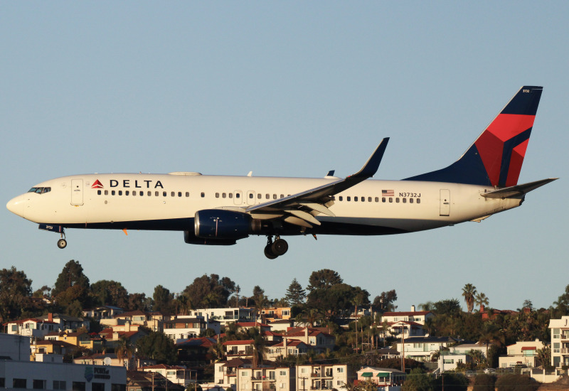 Photo of N3732J - Delta Airlines Boeing 737-800 at SAN on AeroXplorer Aviation Database